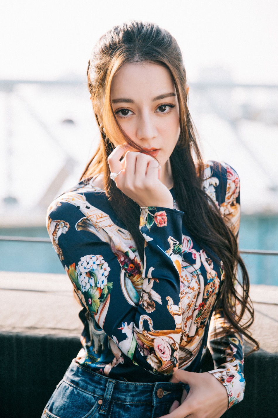 Hâu nghi vấn mua giải Thị hậu, Địch Lệ Nhiệt Ba khoe góc nghiêng thần thánh cùng sắc vóc đỉnh cao tại sự kiện - Ảnh 4. Hâu nghi vấn mua giải Thị hậu, Địch Lệ Nhiệt Ba khoe góc nghiêng thần thánh cùng sắc vóc đỉnh cao tại sự kiện - Ảnh 4.