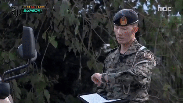 Đi trễ lại c&ograve;n đ&ugrave;a giỡn, nữ Idol xấu nhất lịch sử Kpop bị nhắc nhở ngay ng&agrave;y đầu nhập ngũ - Ảnh 3.