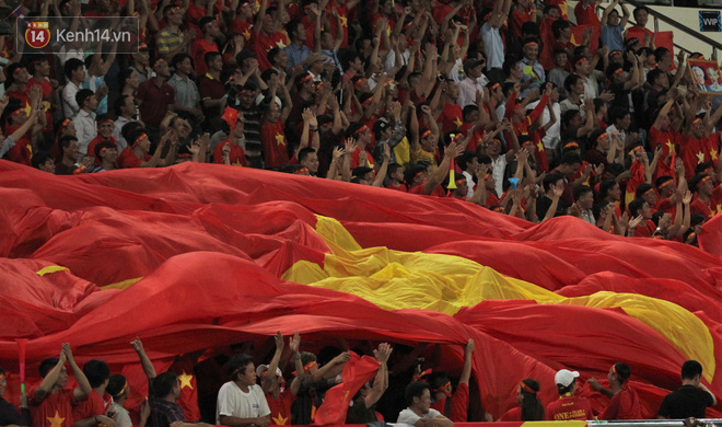 Đây mới là lý do khiến cầu thủ Lào chạnh lòng sau trận thua Việt Nam ở AFF Cup 2018 - Ảnh 2.