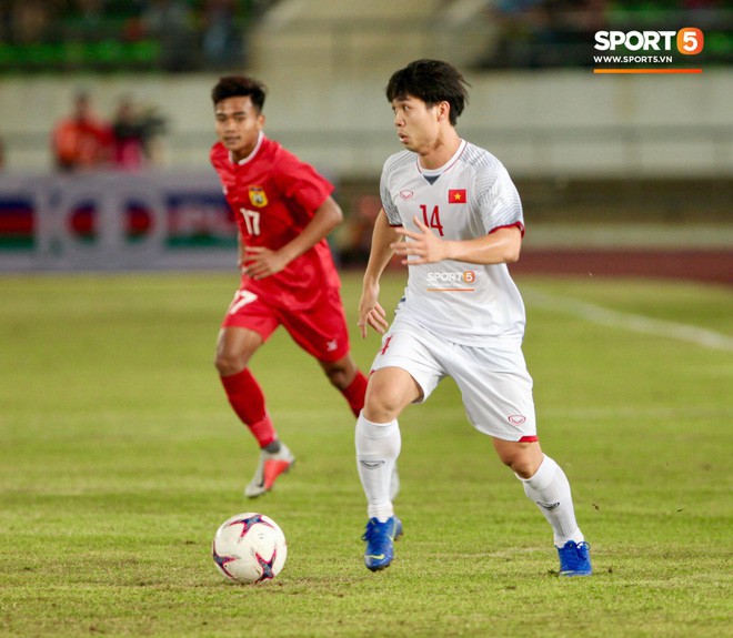 Nh&agrave; v&ocirc; địch AFF Cup 2008: Nếu gặp đối thủ mạnh hơn L&agrave;o, C&ocirc;ng Phượng sẽ phải dự bị - Ảnh 2.