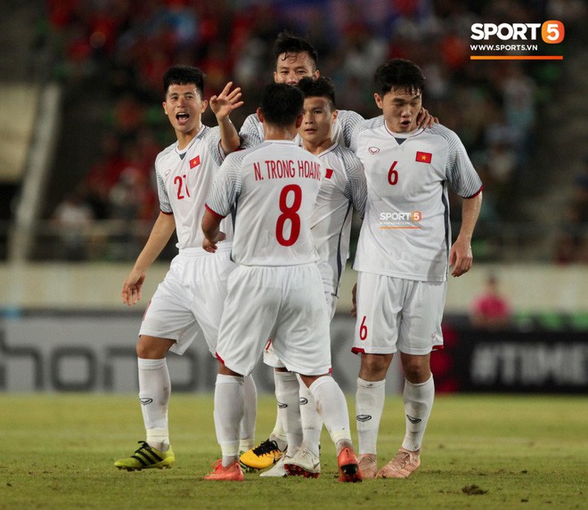 Nhà vô địch AFF Cup 2008: Nếu gặp đối thủ mạnh hơn Lào, Công Phượng sẽ phải dự bị - Ảnh 3.