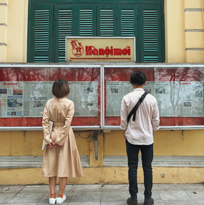 Cặp đôi giấu mặt, đội mũ bảo hiểm đỏ đang hot trên Instagram: Lên Đà Lạt vì thất tình ai ngờ gặp ngay chân ái! - Ảnh 13. Cặp đôi giấu mặt, đội mũ bảo hiểm đỏ đang hot trên Instagram: Lên Đà Lạt vì thất tình ai ngờ gặp ngay chân ái! - Ảnh 13.
