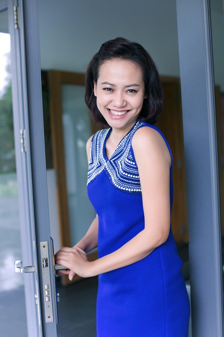 Hồng Ánh - Người nghệ sĩ gắn liền với những sắc thái xanh dương - Ảnh 9. Hồng Ánh - Người nghệ sĩ gắn liền với những sắc thái xanh dương - Ảnh 9.