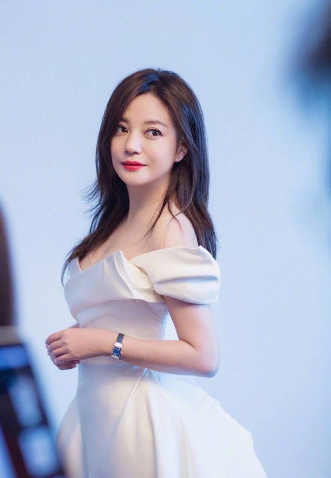 Danh sách 17 minh tinh chậm nộp thuế: Đặng Siêu - Tôn Lệ phải nộp 900 tỷ, Angela Baby - Dương Mịch bị gọi tên? - Ảnh 5. Danh sách 17 minh tinh chậm nộp thuế: Đặng Siêu - Tôn Lệ phải nộp 900 tỷ, Angela Baby - Dương Mịch bị gọi tên? - Ảnh 5.