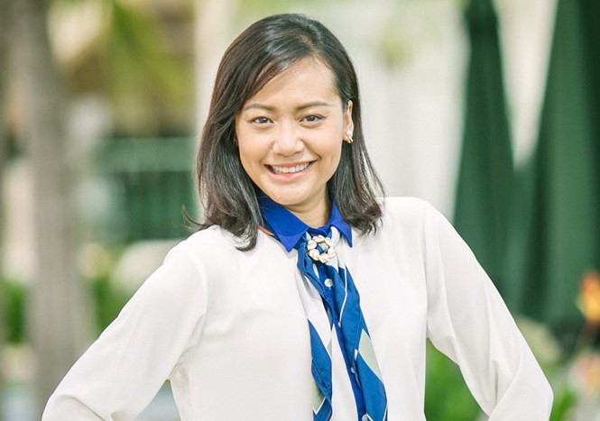 Hồng Ánh - Người nghệ sĩ gắn liền với những sắc thái xanh dương - Ảnh 8. Hồng Ánh - Người nghệ sĩ gắn liền với những sắc thái xanh dương - Ảnh 8.