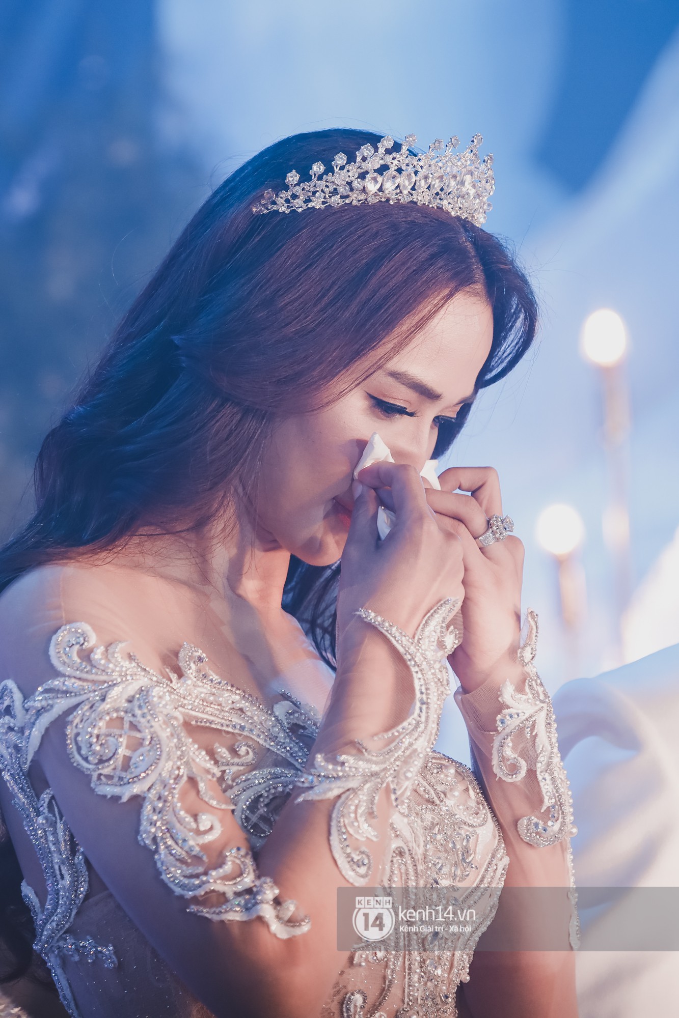 Ưng Hoàng Phúc khoá môi Kim Cương vô cùng ngọt ngào trong đám cưới - Ảnh 17.