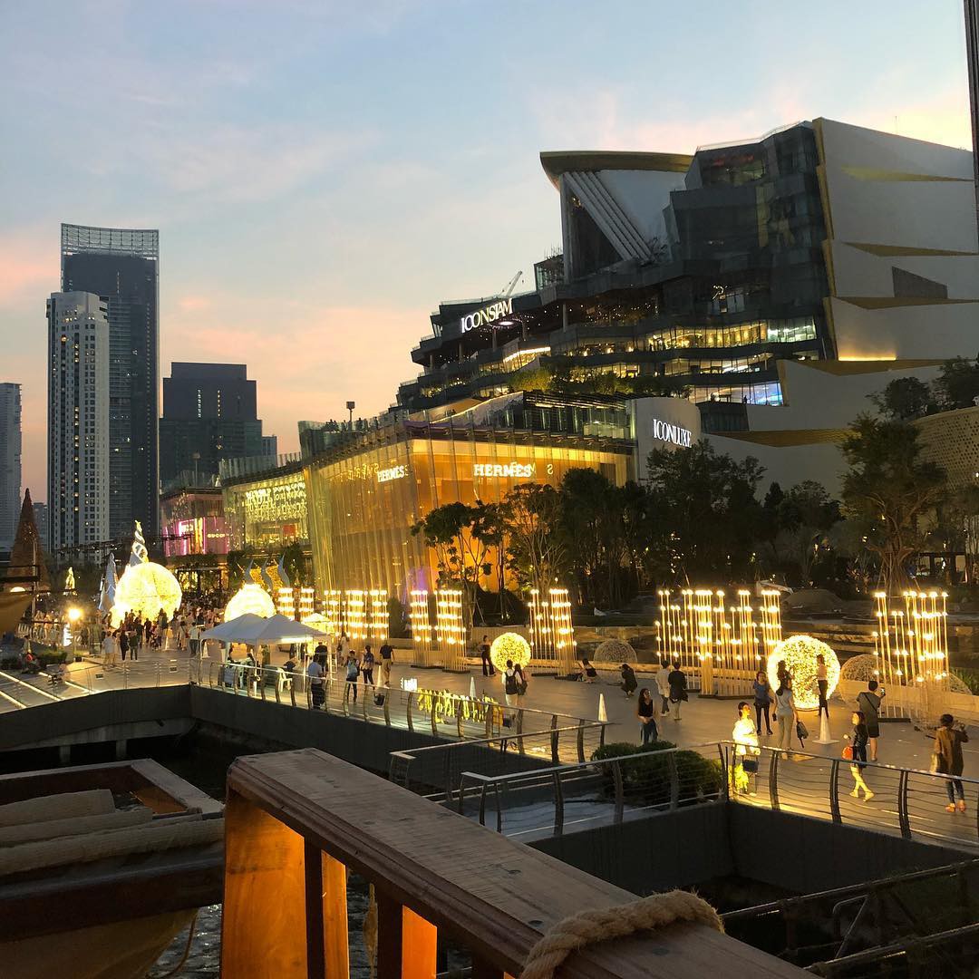 Siam paragon в бангкоке. The Siam, Бангкок. Парагон в Бангкоке. Айкон Сиам. Siam Bangkok кафе.