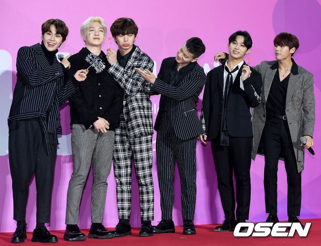 Gần 80 sao Hàn đổ bộ thảm đỏ Melon 2018: BTS khoe đẳng cấp quốc tế, loạt nữ idol gây sốc vì hở hang nhức mắt - Ảnh 31.