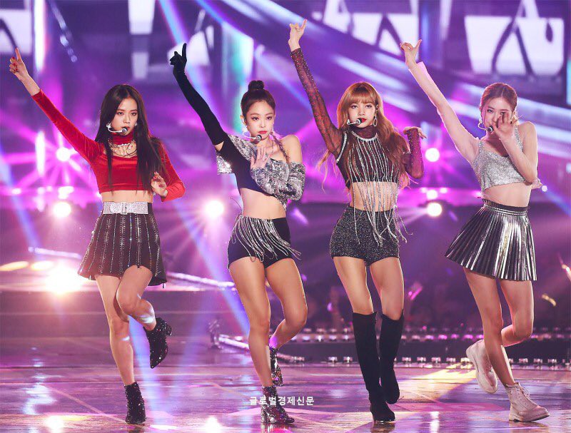 Mỹ nhân Black Pink bất ngờ bùng nổ nhan sắc tại MMA: Lấn át cả Jennie, chiếm cả spotlight trong fancam idol khác - Ảnh 2.