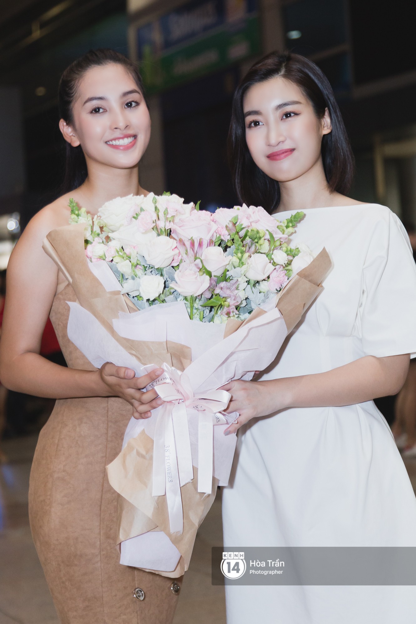 Trần Tiểu Vy trở về từ Miss World: Đỗ Mỹ Linh và Phương Nga đi đón - Ảnh 6.