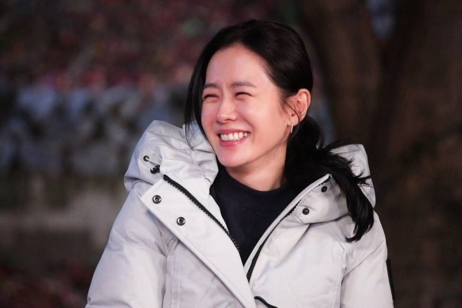 Chị đẹp Son Ye Jin đóng phim không ngừng nghỉ suốt gần 20 năm vì sợ có ai đó vượt qua mình - Ảnh 1. Chị đẹp Son Ye Jin đóng phim không ngừng nghỉ suốt gần 20 năm vì sợ có ai đó vượt qua mình - Ảnh 1.