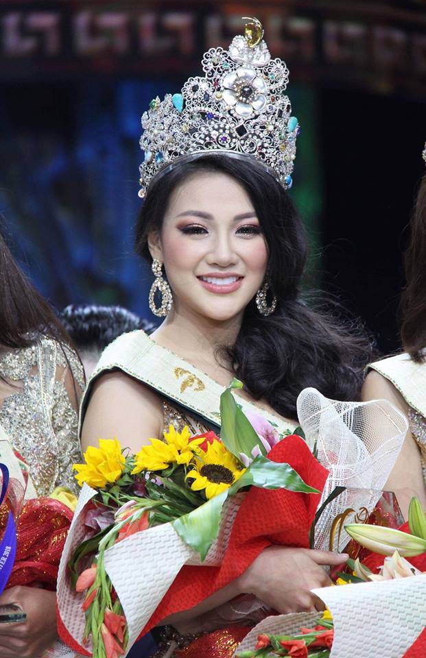 Thêm bằng chứng tố Phương Khánh mua giải Miss Earth 2018, thẩm mỹ và hẹn hò bác sĩ Chiêm Quốc Thái? - Ảnh 1.