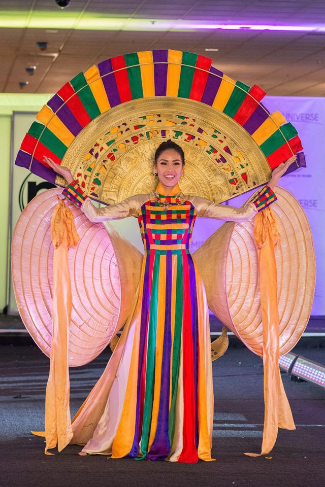 Trước B&aacute;nh M&igrave; của H&rsquo;Hen Ni&ecirc;, Việt Nam từng ghi dấu ấn tại Miss Universe bởi loạt quốc phục độc đ&aacute;o n&agrave;y - Ảnh 3.