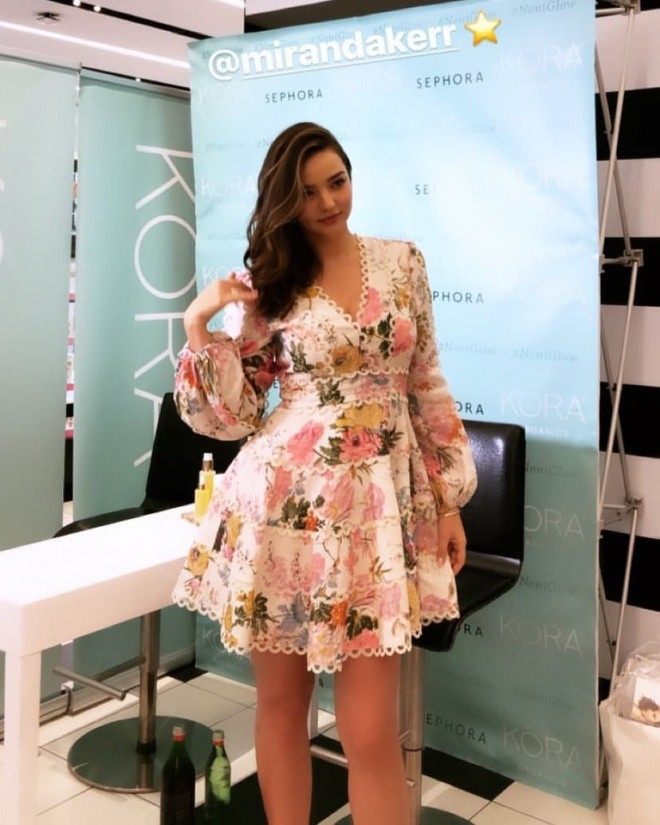 Miranda Kerr xuất hiện vui vẻ sau vụ bị đòi đàn piano trị giá hàng chục tỷ đồng đã nhận từ tỷ phú - Ảnh 3.