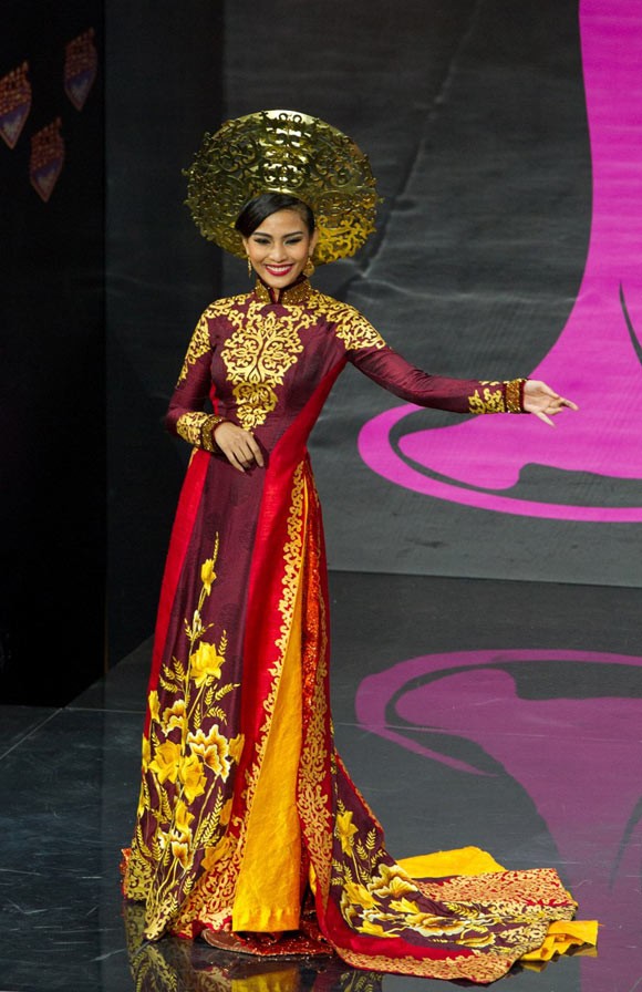 Trước B&aacute;nh M&igrave; của H&rsquo;Hen Ni&ecirc;, Việt Nam từng ghi dấu ấn tại Miss Universe bởi loạt quốc phục độc đ&aacute;o n&agrave;y - Ảnh 6.
