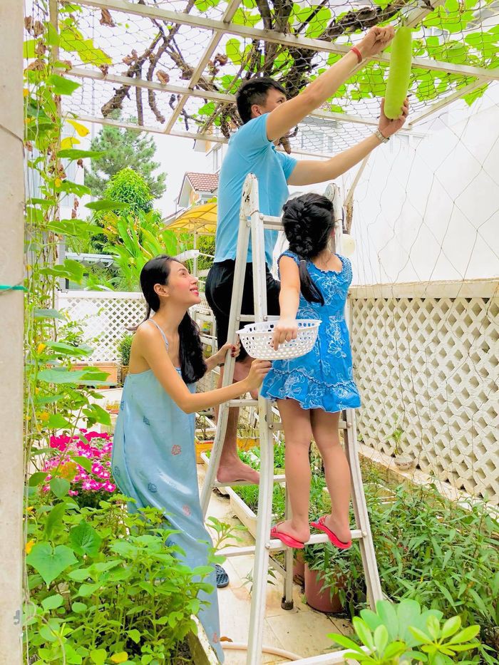 10 năm ở bên nhau, đây là điều ước duy nhất Thủy Tiên vẫn chưa được Công Vinh đáp ứng - Ảnh 3. 10 năm ở bên nhau, đây là điều ước duy nhất Thủy Tiên vẫn chưa được Công Vinh đáp ứng - Ảnh 3.