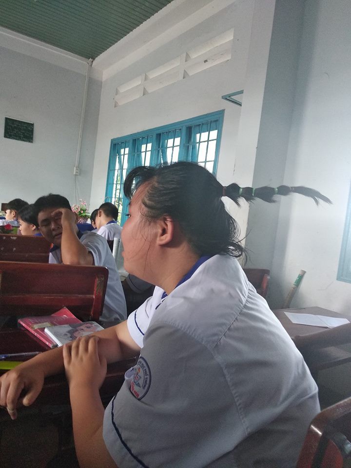 Muốn thành vedette của lớp, hãy thử ngay kiểu tóc cây dừa đang hót hòn họt này - Ảnh 4. Muốn thành vedette của lớp, hãy thử ngay kiểu tóc cây dừa đang hót hòn họt này - Ảnh 4.