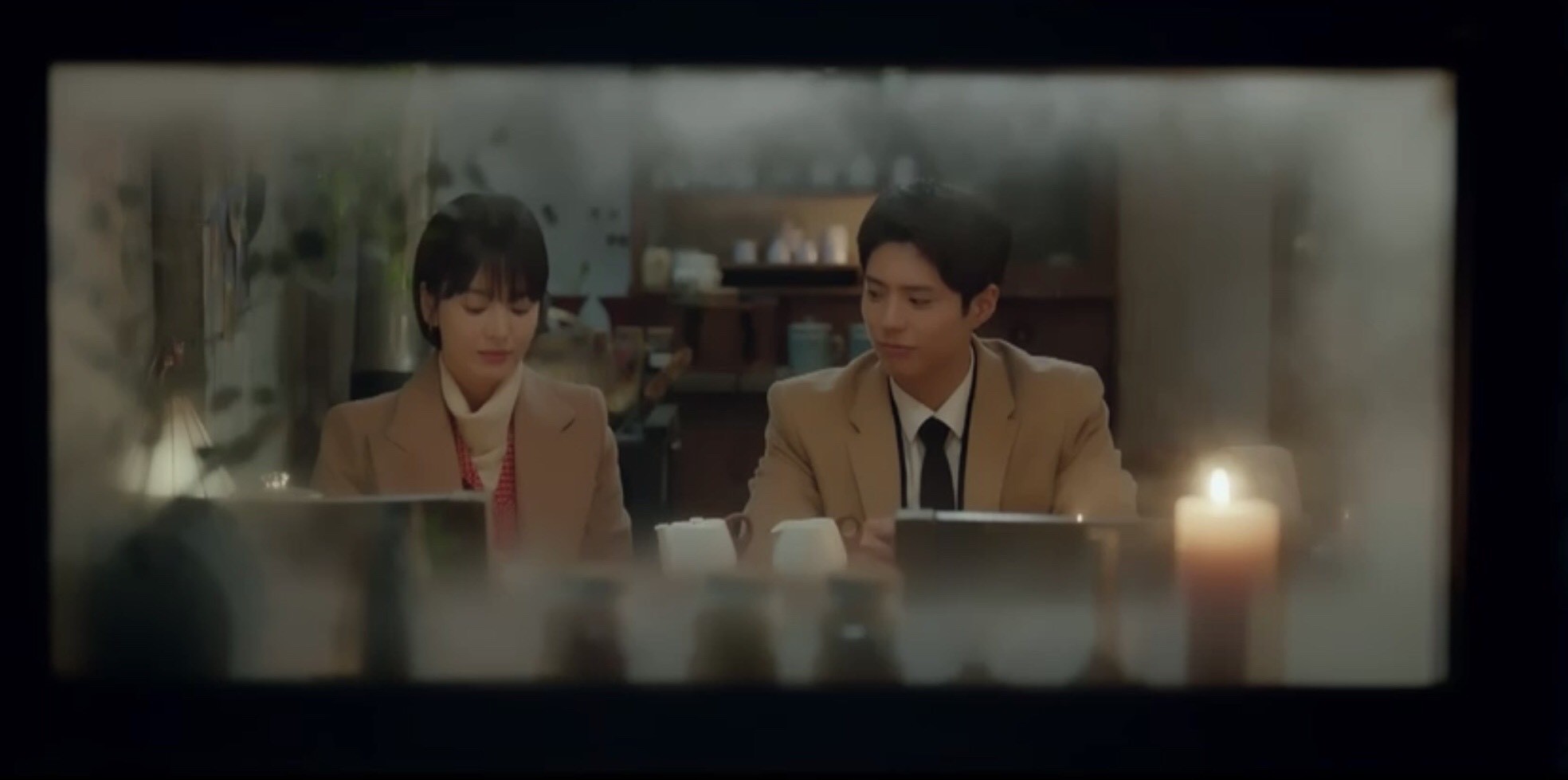 Thả thính dồn dập, cuối cùng Park Bo Gum cũng cưa được chị sếp Song Hye Kyo trong Encounter - Ảnh 14. Thả thính dồn dập, cuối cùng Park Bo Gum cũng cưa được chị sếp Song Hye Kyo trong Encounter - Ảnh 14.