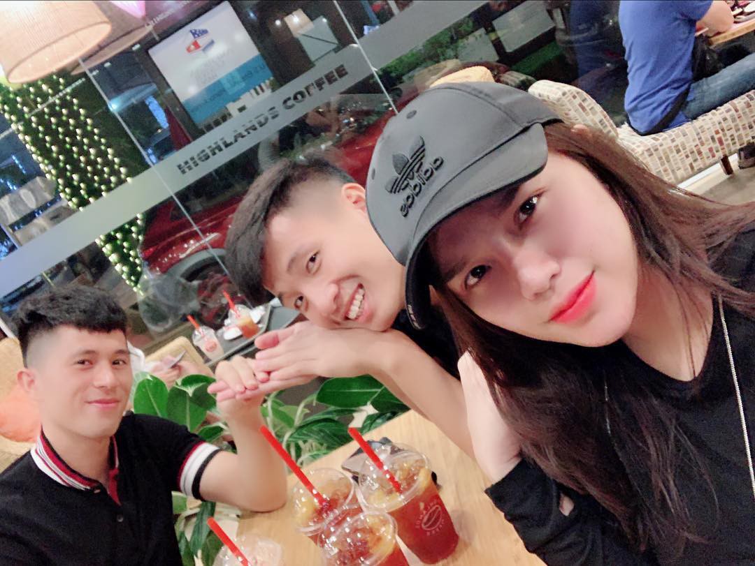 Dễ thương như Tư Dũng: Đi cắt tóc cùng Đình Trọng nhưng vẫn không quên gửi ảnh báo cáo bạn gái - Ảnh 3. Dễ thương như Tư Dũng: Đi cắt tóc cùng Đình Trọng nhưng vẫn không quên gửi ảnh báo cáo bạn gái - Ảnh 3.
