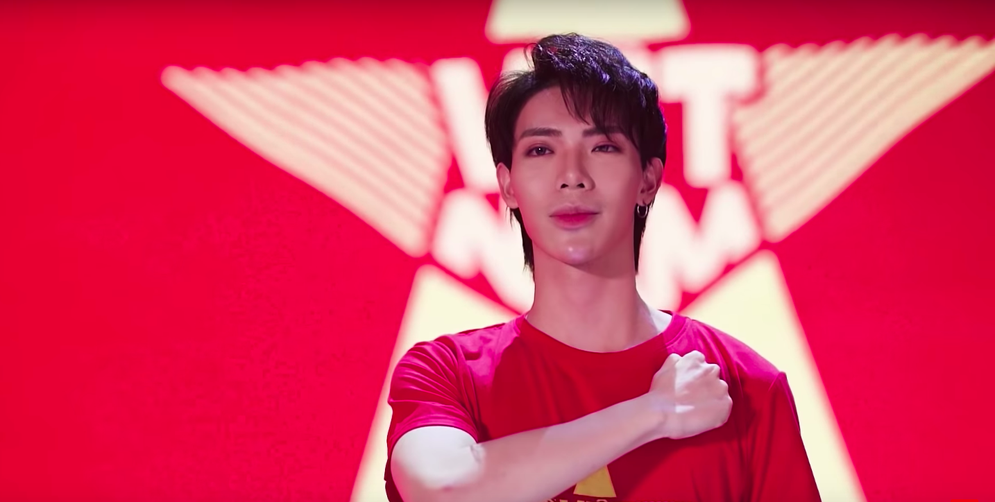 Hơn 50 nghệ sĩ Vpop cùng hoà giọng cổ vũ đội tuyển Việt Nam trước thềm Chung kết AFF Cup 2018 - Ảnh 8. Hơn 50 nghệ sĩ Vpop cùng hoà giọng cổ vũ đội tuyển Việt Nam trước thềm Chung kết AFF Cup 2018 - Ảnh 8.