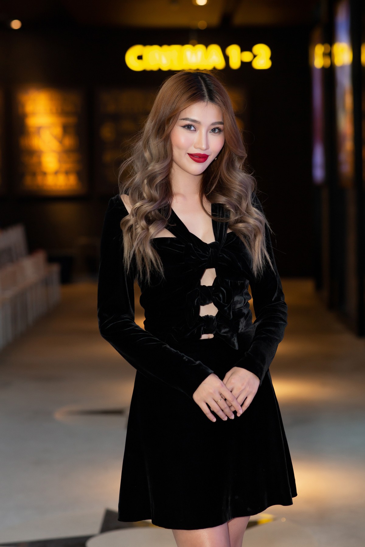 Dàn sao Gái Già Lắm Chiêu 2 bất ngờ gây náo loạn sàn catwalk, chinh phục công chúng bằng BTS ấn tượng của Lâm Gia Khang - Ảnh 6. Dàn sao Gái Già Lắm Chiêu 2 bất ngờ gây náo loạn sàn catwalk, chinh phục công chúng bằng BTS ấn tượng của Lâm Gia Khang - Ảnh 6.