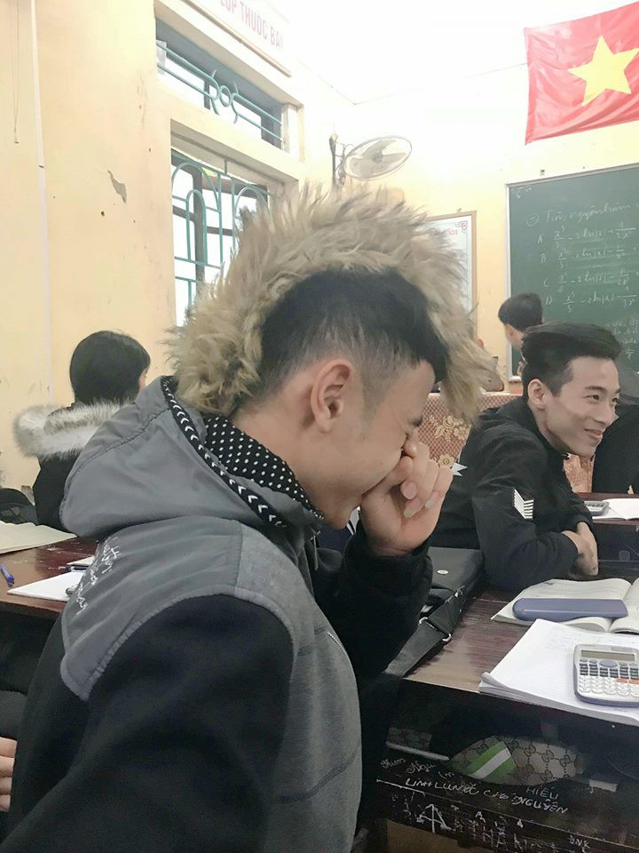 Kiểu tóc khá bảnh đang gây xôn xao của các nam sinh và sự thật bá đạo phía sau - Ảnh 2. Kiểu tóc khá bảnh đang gây xôn xao của các nam sinh và sự thật bá đạo phía sau - Ảnh 2.