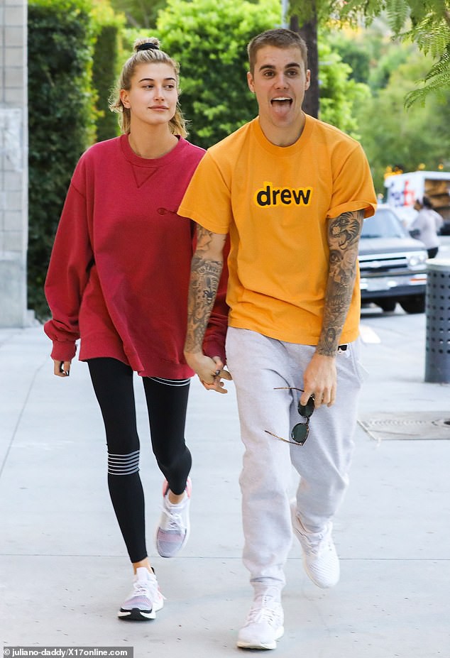 Justin Bieber và Hailey Baldwin - cặp đôi được yêu thích trên toàn thế giới. Hãy xem hình ảnh của họ để cập nhật thông tin mới nhất về tình yêu của đôi trai tài gái sắc này.