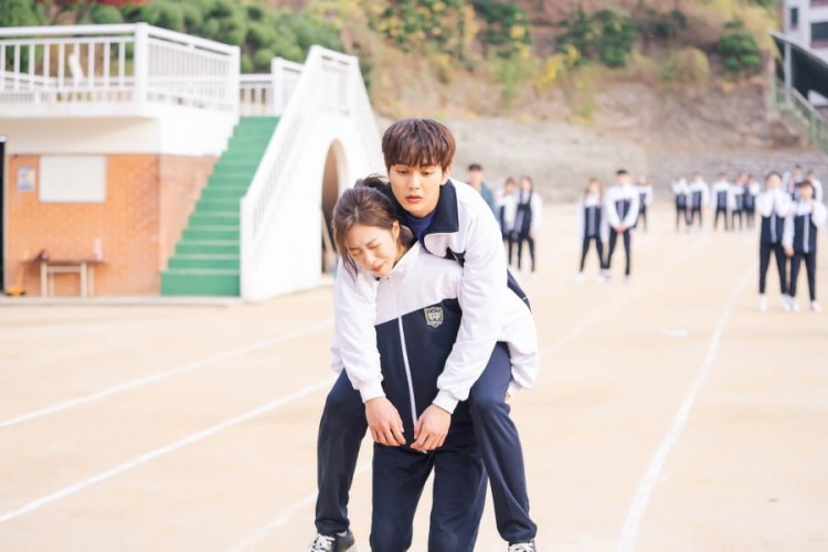 4 l&yacute; do thu h&uacute;t khiến bạn kh&ocirc;ng n&ecirc;n bỏ lỡ My Strange Hero của Yoo Seung Ho - Ảnh 6.