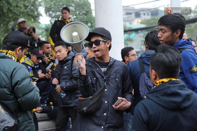H&agrave;ng ng&agrave;n CĐV Malaysia diễu h&agrave;nh khắp phố cổ H&agrave; Nội, tin tưởng v&agrave;o chiến thắng chung cuộc cho đội nh&agrave; trong trận chung kết với Việt Nam - Ảnh 6.