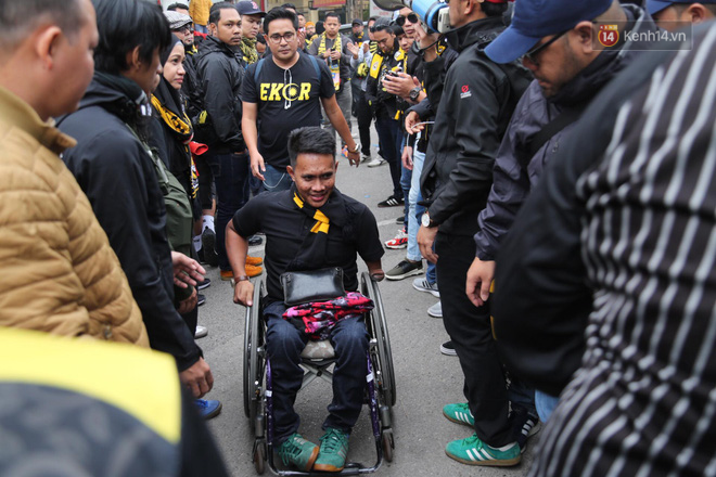 H&agrave;ng ng&agrave;n CĐV Malaysia diễu h&agrave;nh khắp phố cổ H&agrave; Nội, tin tưởng v&agrave;o chiến thắng chung cuộc cho đội nh&agrave; trong trận chung kết với Việt Nam - Ảnh 8.