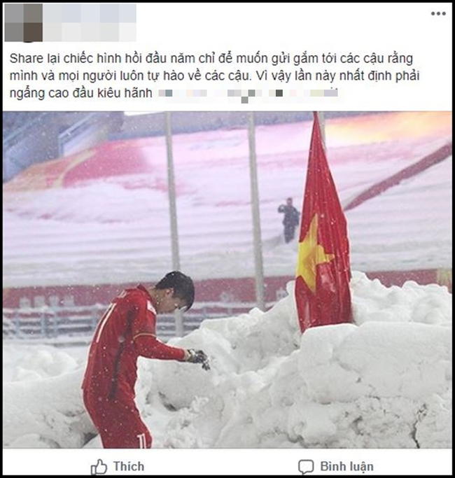 Hình ảnh Duy Mạnh cúi đầu trước quốc kỳ trên núi tuyết bất ngờ được dân mạng chia sẻ lại kèm lời chúc ý nghĩa - Ảnh 7.