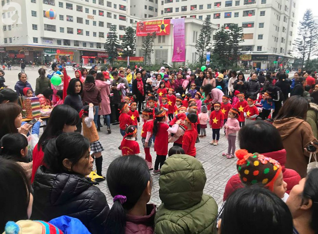 Cư d&acirc;n HH Linh Đ&agrave;m mua x&ocirc;i gấc, g&agrave; luộc thắp hương cầu may cho đội tuyển Việt Nam đoạt cup v&ocirc; địch - Ảnh 7.
