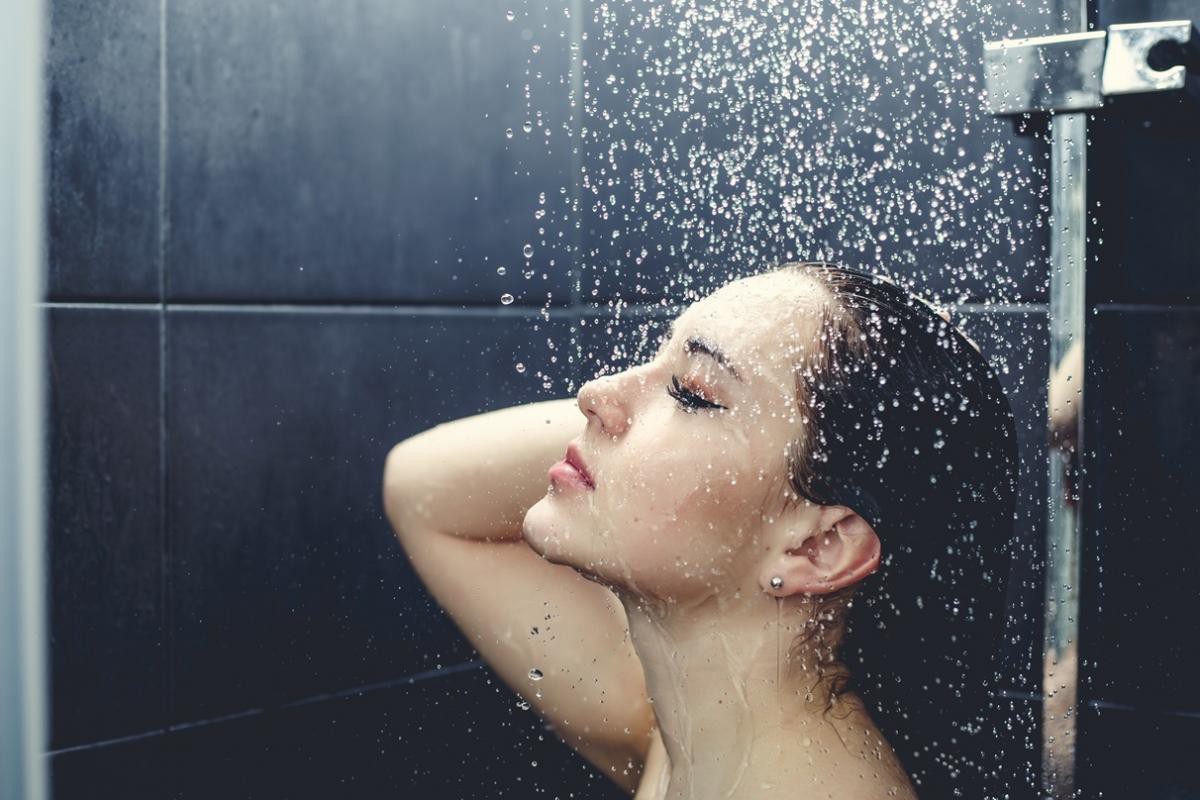 Những thời điểm mà dù đầu có bẩn đến mấy thì bạn cũng tuyệt đối không nên gội đầu, đặc biệt là trong mùa đông - Ảnh 1. Những thời điểm mà dù đầu có bẩn đến mấy thì bạn cũng tuyệt đối không nên gội đầu, đặc biệt là trong mùa đông - Ảnh 1.