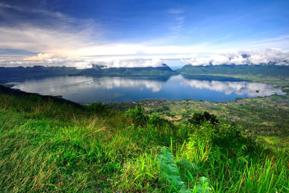 Đến Sumatra chiêm ngưỡng Toba, hồ nước được mệnh danh là đẹp nhất Đông Nam Á - Ảnh 4. Đến Sumatra chiêm ngưỡng Toba, hồ nước được mệnh danh là đẹp nhất Đông Nam Á - Ảnh 4.