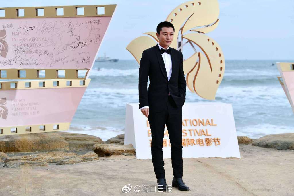 Thảm đỏ LHP Vân Nam: Triệu Vy bùng nổ nhan sắc nữ thần bên Tô Hữu Bằng, Johnny Depp và dàn mỹ nhân đình đám - Ảnh 25. Thảm đỏ LHP Vân Nam: Triệu Vy bùng nổ nhan sắc nữ thần bên Tô Hữu Bằng, Johnny Depp và dàn mỹ nhân đình đám - Ảnh 25.