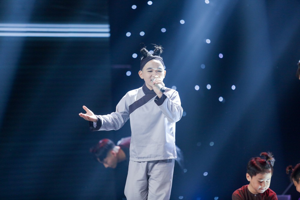 Giọng hát Việt nhí: Xuất hiện bản Mashup HongKong1 - Thằng điên khiến Soobin Hoàng Sơn bối rối - Ảnh 13. Giọng hát Việt nhí: Xuất hiện bản Mashup HongKong1 - Thằng điên khiến Soobin Hoàng Sơn bối rối - Ảnh 13.