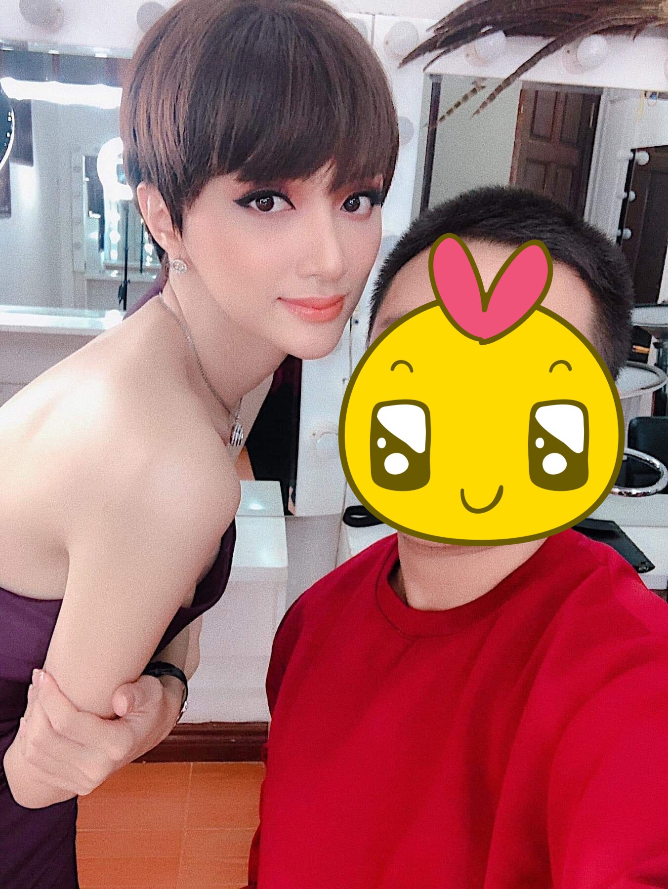 Hoa hậu Hương Giang bất ngờ diện tóc ngắn nhưng mà sao trông hốc hác hẳn đi, mặt V-line nhọn hoắt - Ảnh 2.