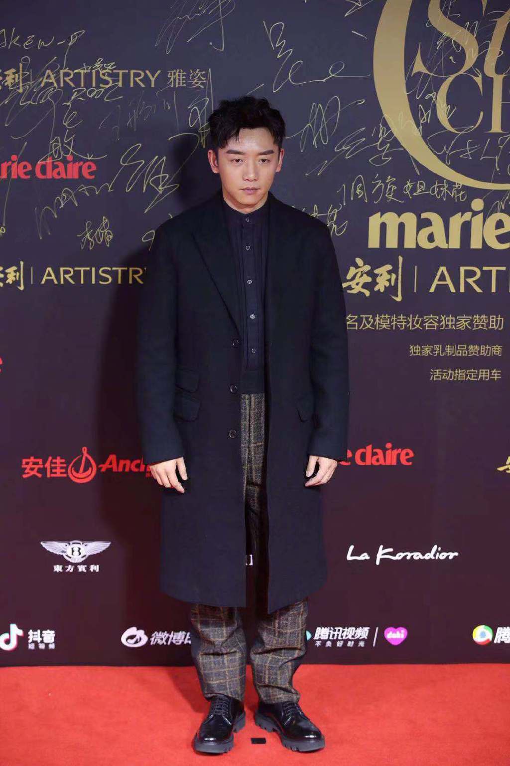 Thảm đỏ Marie Claire: Dương Mịch khí chất ngút ngàn, Angela Baby cùng dàn mỹ nhân đua nhau khoe ngực đầy với váy xẻ hết cỡ - Ảnh 36. Thảm đỏ Marie Claire: Dương Mịch khí chất ngút ngàn, Angela Baby cùng dàn mỹ nhân đua nhau khoe ngực đầy với váy xẻ hết cỡ - Ảnh 36.