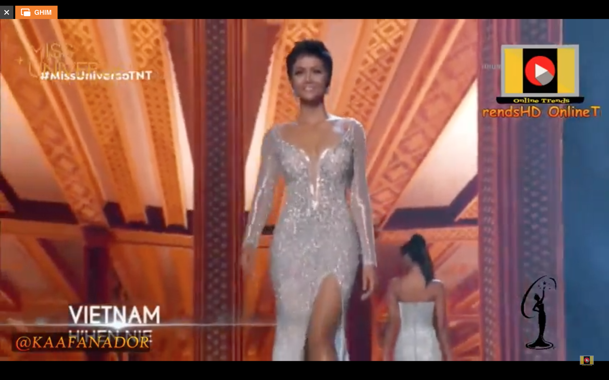 Trực tiếp chung kết Miss Universe 2018: HHen Niê xuất hiện đầy thần thái trong phần thi dạ hội cùng Top 10 chung cuộc - Ảnh 20.