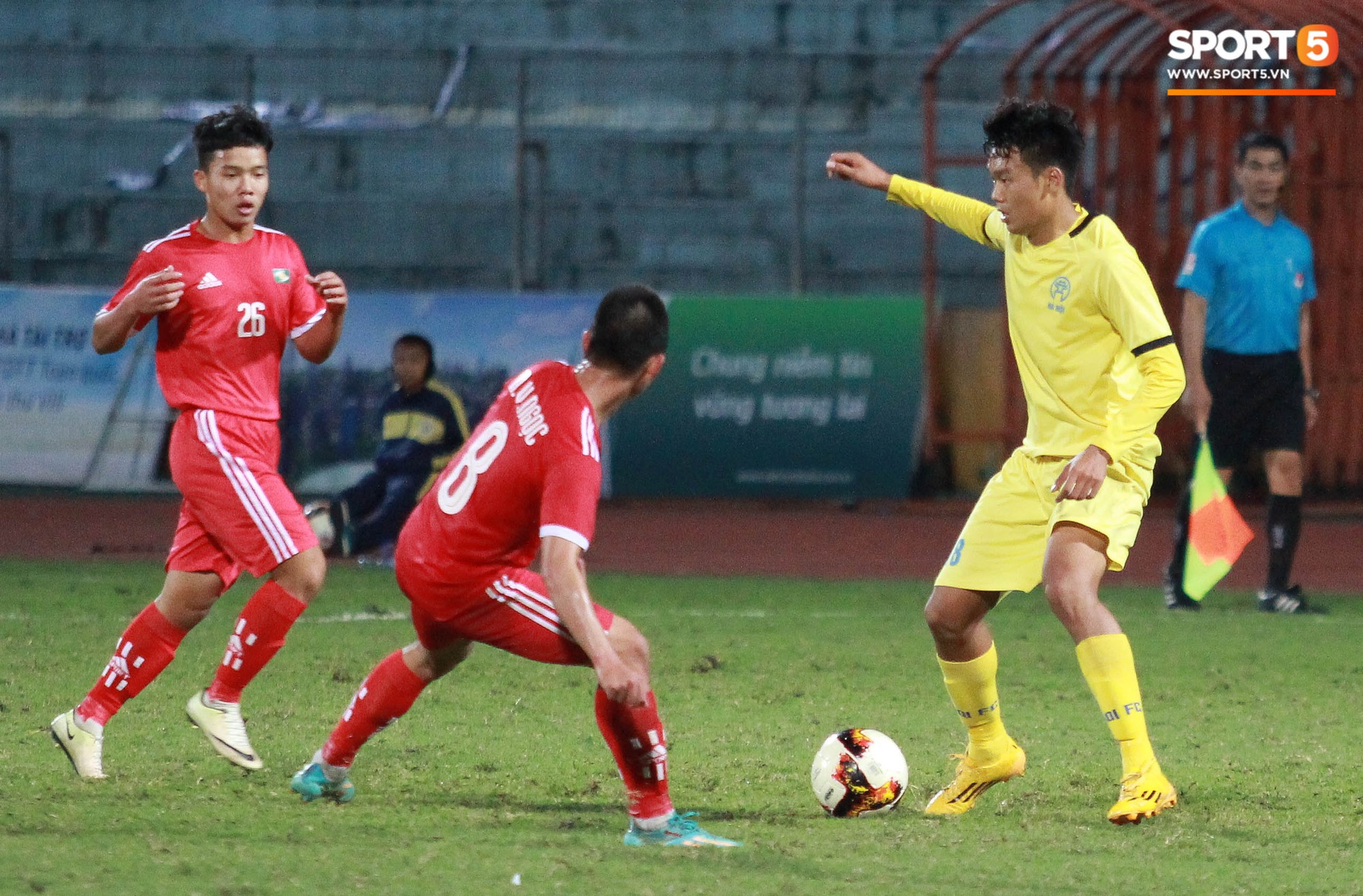 Điểm mặt những nhân tố có thể thay thế Đình Trọng tại Asian Cup 2019 - Ảnh 2. Điểm mặt những nhân tố có thể thay thế Đình Trọng tại Asian Cup 2019 - Ảnh 2.