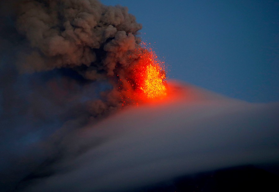 5 vụ núi lửa phun trào kinh khủng nhất năm 2018: đầy tàn nhẫn nhưng cũng đẹp diệu kỳ - Ảnh 10.