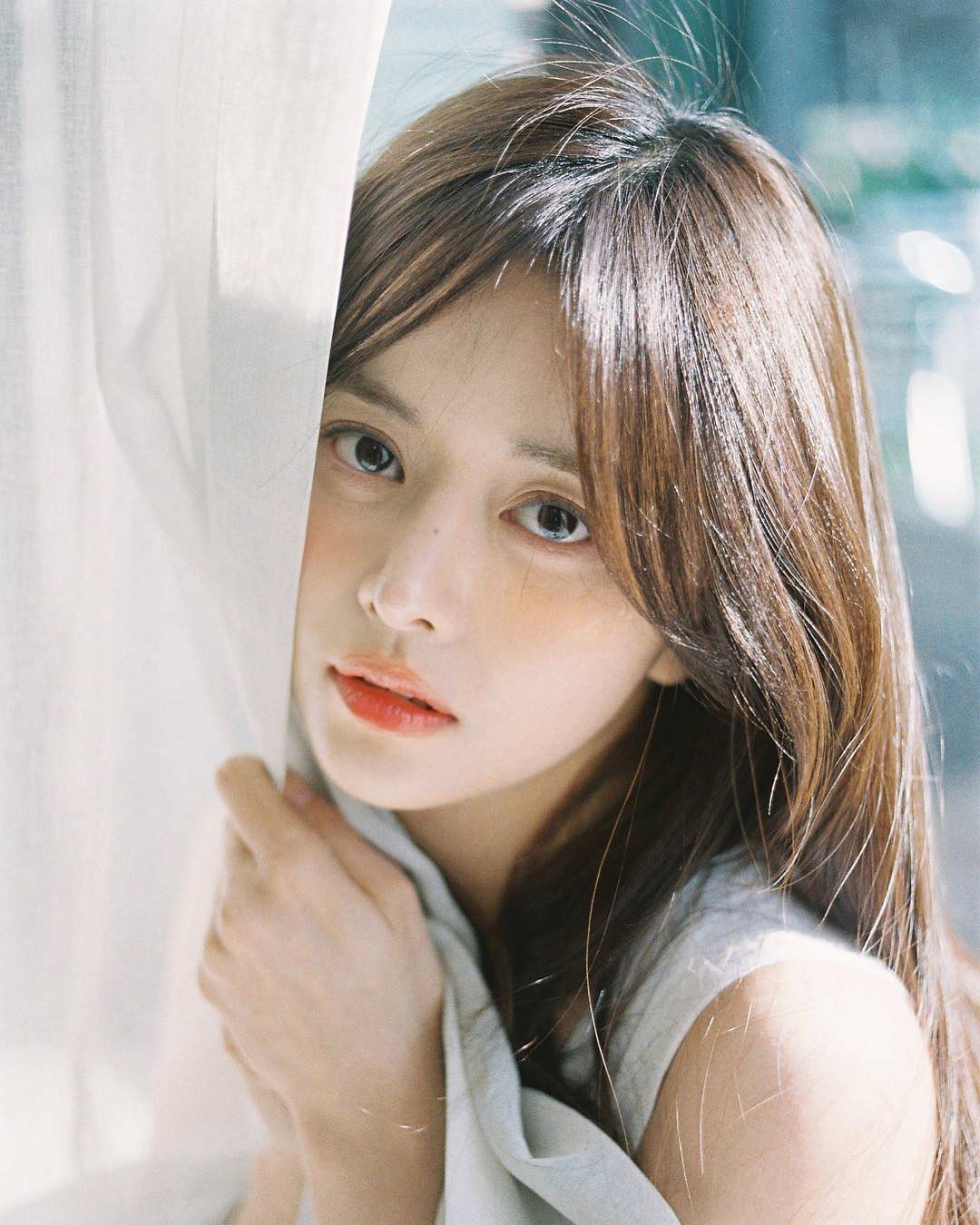 Vợ sắp cũ của Hyun Bin lấn át cả Park Shin Hye: Đẹp như nàng thơ, gây sốt vì body quá bốc lửa và hẹn hò với đàn em - Ảnh 4. Vợ sắp cũ của Hyun Bin lấn át cả Park Shin Hye: Đẹp như nàng thơ, gây sốt vì body quá bốc lửa và hẹn hò với đàn em - Ảnh 4.