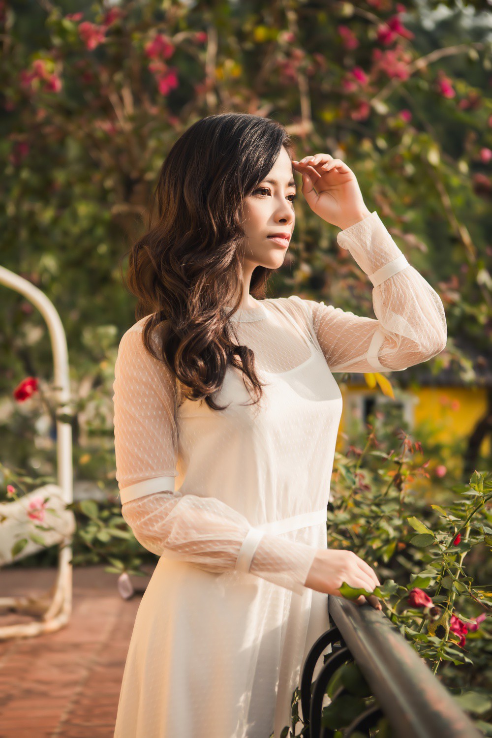 Lại một đề tài về người thứ ba của Vpop, Dương Hoàng Yến và Quỳnh Búp Bê sẽ đấu tranh giành người yêu thế nào? - Ảnh 6. Lại một đề tài về người thứ ba của Vpop, Dương Hoàng Yến và Quỳnh Búp Bê sẽ đấu tranh giành người yêu thế nào? - Ảnh 6.
