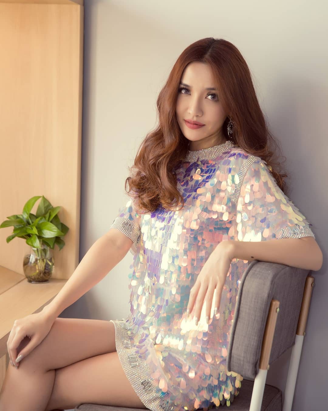 Vốn đ&atilde; xinh kh&ocirc;ng cần son phấn n&ecirc;n B&iacute;ch Phương c&agrave;ng makeup đậm lại c&agrave;ng phản t&aacute;c dụng - Ảnh 5.