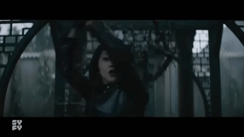 Sau vai thiếu nữ ngôn tình Netflix, sao nữ gốc Việt Lana Condor hóa thân thành sát thủ siêu ngầu trong Deadly Class  - Ảnh 3.