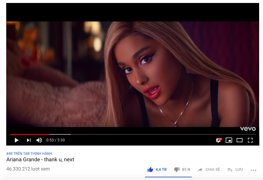 Ariana Grande vượt mặt BTS và Taylor Swift, xác lập loạt kỉ lục mới với MV thank u, next - Ảnh 2. Ariana Grande vượt mặt BTS và Taylor Swift, xác lập loạt kỉ lục mới với MV thank u, next - Ảnh 2.