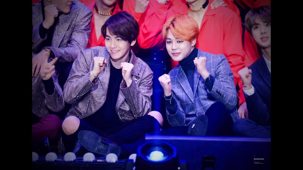 Khi các nam thần Kpop đình đám nhất đọ sắc trong 1 khung hình: Tìm ra mỹ nam dìm hàng mọi đối thủ - Ảnh 18. Khi các nam thần Kpop đình đám nhất đọ sắc trong 1 khung hình: Tìm ra mỹ nam dìm hàng mọi đối thủ - Ảnh 18.