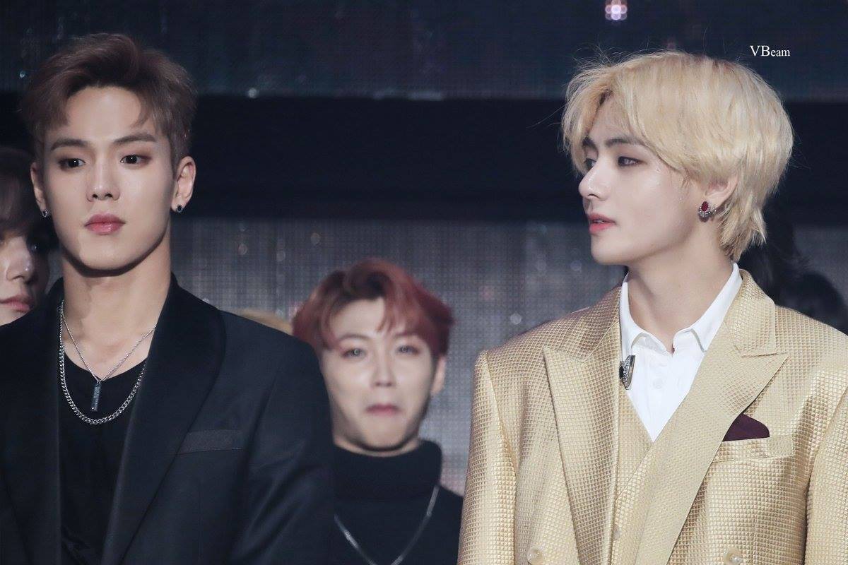 Khi các nam thần Kpop đình đám nhất đọ sắc trong 1 khung hình: Tìm ra mỹ nam dìm hàng mọi đối thủ - Ảnh 15. Khi các nam thần Kpop đình đám nhất đọ sắc trong 1 khung hình: Tìm ra mỹ nam dìm hàng mọi đối thủ - Ảnh 15.