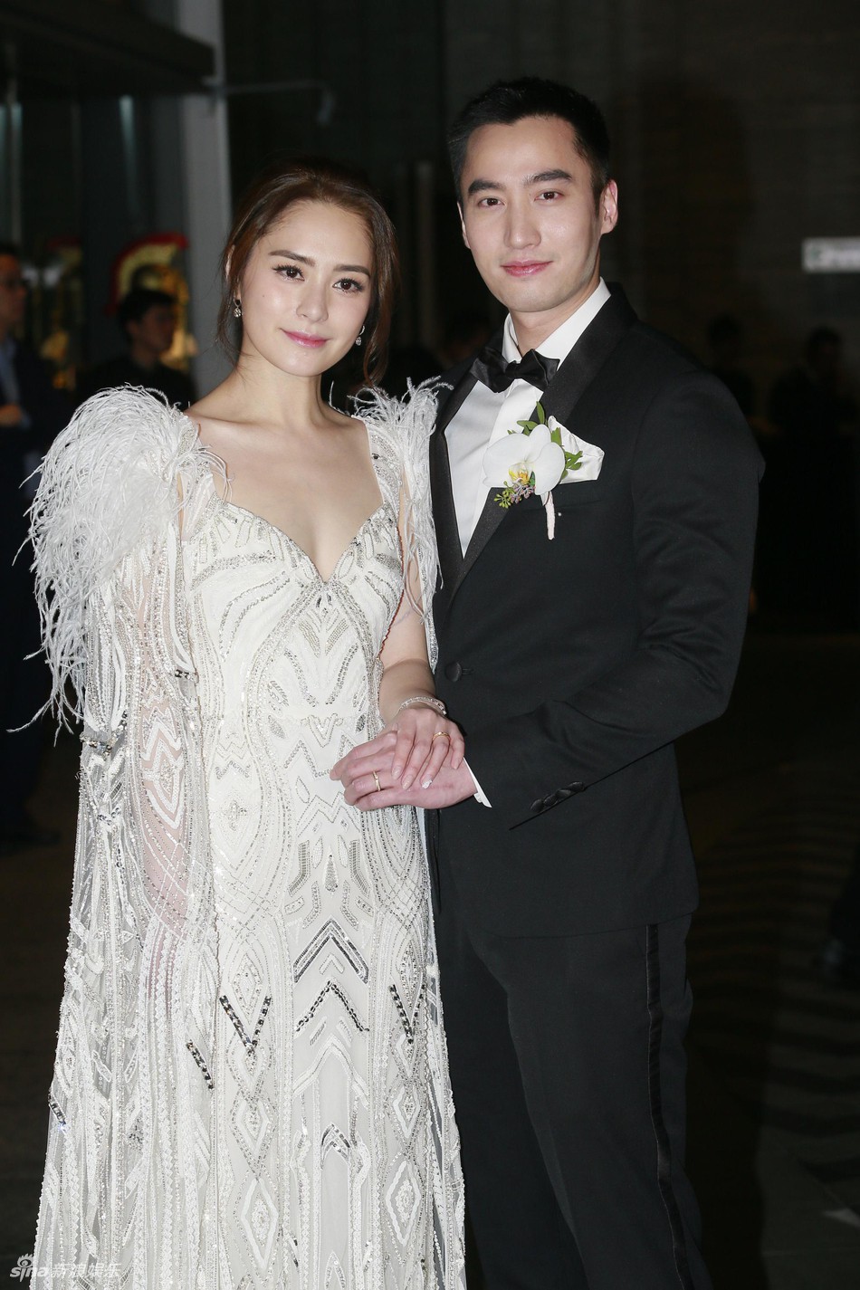 Đám cưới hoành tráng của Chung Hân Đồng: Ông trùm showbiz Hong Kong, con gái tài phiệt Macau cùng dàn sao hạng A tề tựu đông đủ - Ảnh 9. Đám cưới hoành tráng của Chung Hân Đồng: Ông trùm showbiz Hong Kong, con gái tài phiệt Macau cùng dàn sao hạng A tề tựu đông đủ - Ảnh 9.