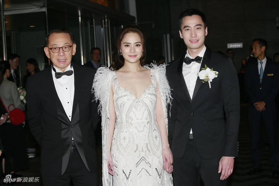Đám cưới hoành tráng của Chung Hân Đồng: Ông trùm showbiz Hong Kong, con gái tài phiệt Macau cùng dàn sao hạng A tề tựu đông đủ - Ảnh 12. Đám cưới hoành tráng của Chung Hân Đồng: Ông trùm showbiz Hong Kong, con gái tài phiệt Macau cùng dàn sao hạng A tề tựu đông đủ - Ảnh 12.